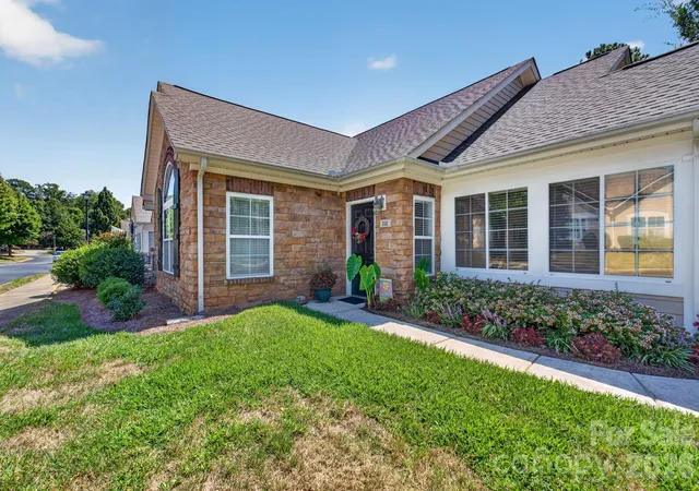 Photo 2 of Condo for sale at 232 Lone Oak Cir, Rock Hill, SC 29732 | MLS# 4420246 | Listing updated on 2026-09-14