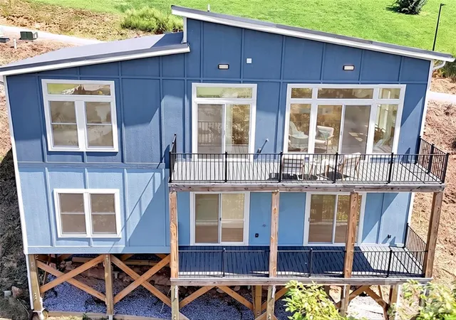 Photo 3 of Single family home for sale at 185 Kadire Dr, Waynesville, NC 28785 | MLS# 4420272 | Listing updated on 2026-10-07