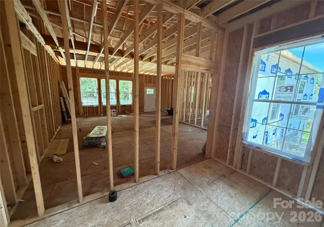 Photo 4 of Single family home for sale at 207 Mauney St, Mount Holly, NC 28120 | MLS# 4420290 | Listing updated on 2026-09-28