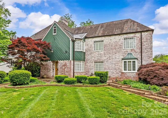 Photo 1 of Land for sale at 1858 Queens Rd W, Charlotte, NC 28207 | MLS# 4420338 | Listing updated on 2026-09-15
