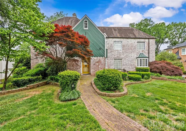 Photo 3 of Land for sale at 1858 Queens Rd W, Charlotte, NC 28207 | MLS# 4420338 | Listing updated on 2026-09-15