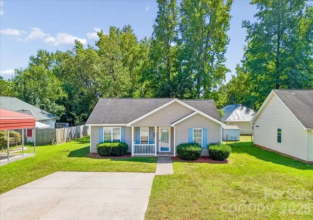 Photo 1 of Sale Pending at 551 Porter St, Charlotte, NC 28208 | MLS# 4420358 | Listing updated on 2026-09-29