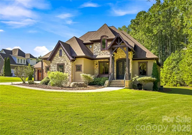 Photo 1 of Single family home for sale at 108 Washam Rd, Mooresville, NC 28117 | MLS# 4420432 | Listing updated on 2026-10-02