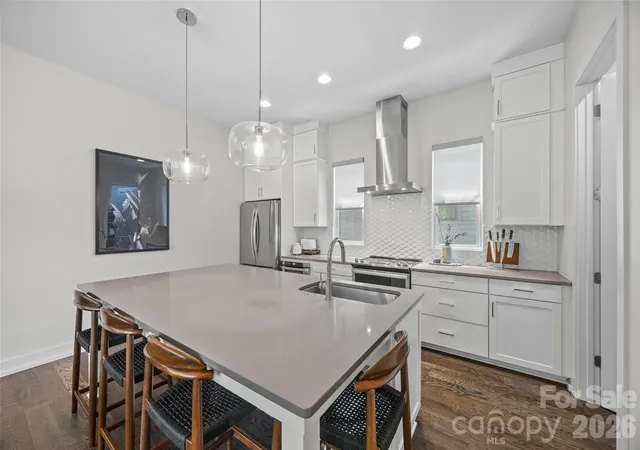 Photo 3 of Townhouse for sale at 4017 Plz Row Ct, Charlotte, NC 28205 | MLS# 4420439 | Listing updated on 2026-10-06
