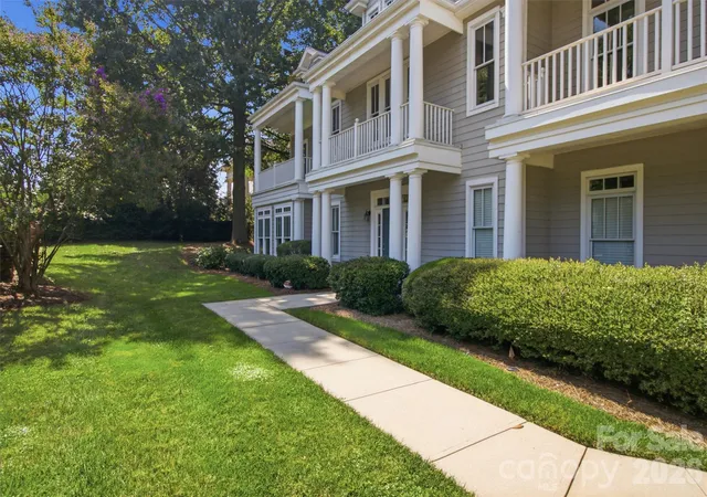 Photo 3 of Condo for sale at 1056 The Glen St, Statesville, NC 28677 | MLS# 4420446 | Listing updated on 2026-10-02