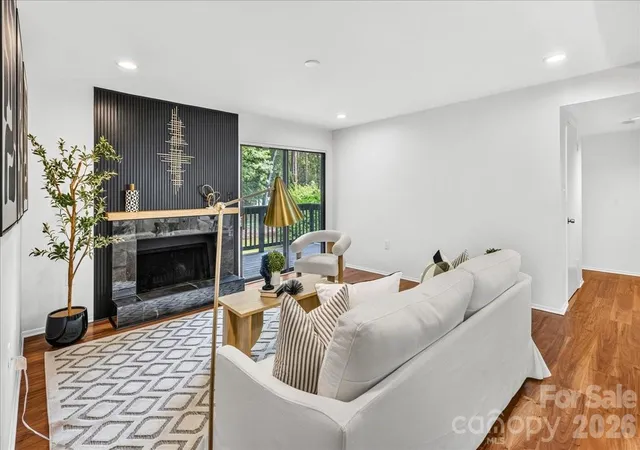 Photo 3 of Condo for sale at 4906 Sardis Rd #D, Charlotte, NC 28270 | MLS# 4420481 | Listing updated on 2026-09-11