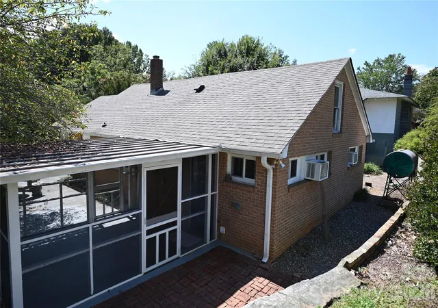 Photo 4 of Single family home for sale at 105 Owens Ave NE, Valdese, NC 28690 | MLS# 4420529 | Listing updated on 2026-09-15
