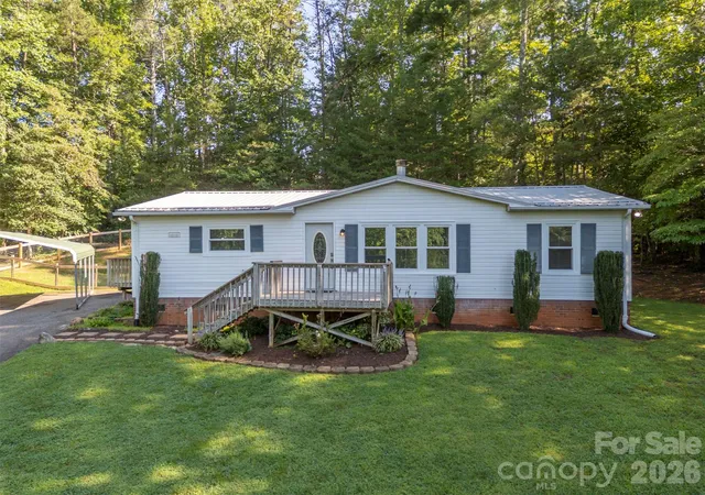 Photo 3 of Single family home for sale at 3011 Ml Race Ct, Morganton, NC 28655 | MLS# 4420555 | Listing updated on 2026-09-27