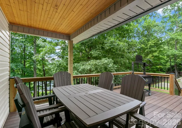 Photo 3 of Single family home for sale at 41 Bear Trl, Fairview, NC 28730 | MLS# 4420605 | Listing updated on 2026-09-25