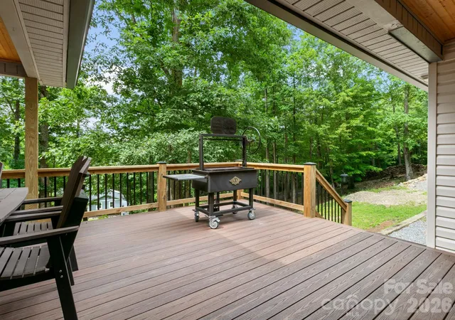 Photo 3 of Single family home for sale at 41 Bear Trl, Fairview, NC 28730 | MLS# 4420605 | Listing updated on 2026-09-25