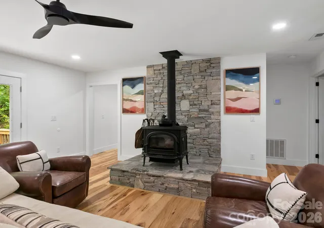 Single family home for sale at 41 Bear Trl, Fairview, NC 28730 | MLS# 4420605