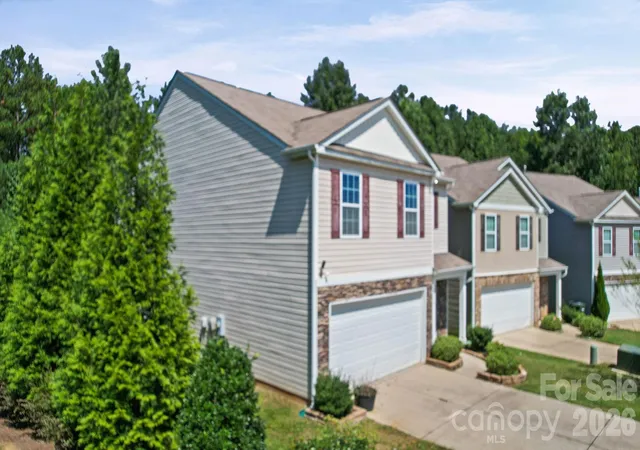 Photo 4 of Single family home for sale at 4104 Long Arrow Dr, Concord, NC 28025 | MLS# 4420613 | Listing updated on 2026-09-14