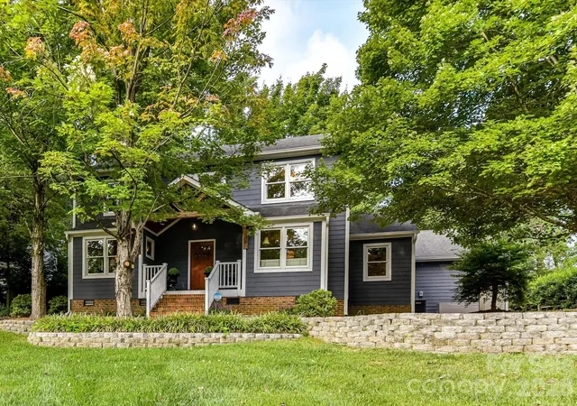Photo 1 of Single family home for sale at 4514 Pendock Ct, Charlotte, NC 28226 | MLS# 4420629 | Listing updated on 2026-09-15