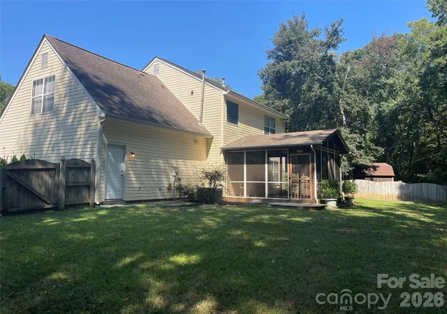 Photo 2 of Single family home for sale at 14223 Walkers Xing Dr, Charlotte, NC 28273 | MLS# 4420665 | Listing updated on 2026-09-12