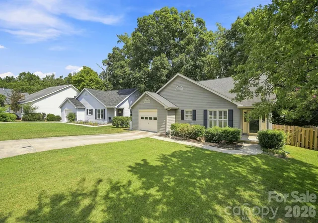 Photo 3 of Single family home for sale at 167 Sea Is Blvd, Fort Mill, SC 29708 | MLS# 4420678 | Listing updated on 2026-09-12