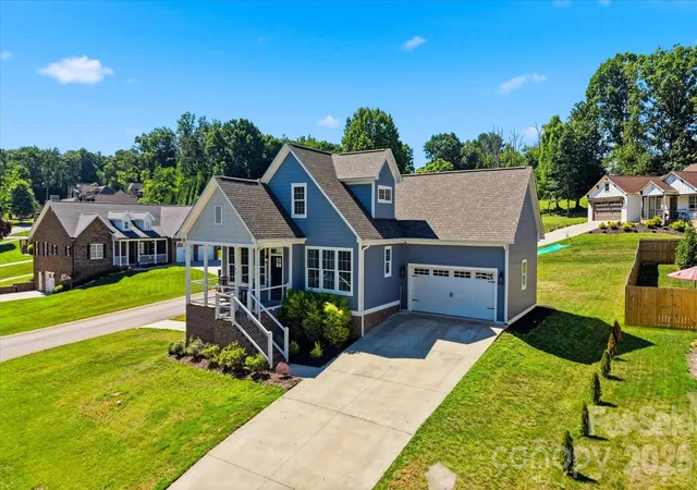 Photo 2 of Single family home for sale at 135 Maplewood Ct, Hudson, NC 28638 | MLS# 4420699 | Listing updated on 2026-09-15