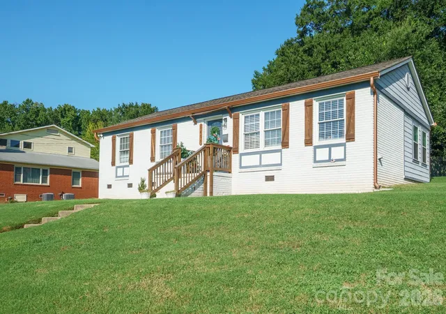 Photo 1 of Single family home for sale at 1411 Dean St, Charlotte, NC 28216 | MLS# 4420724 | Listing updated on 2026-09-15