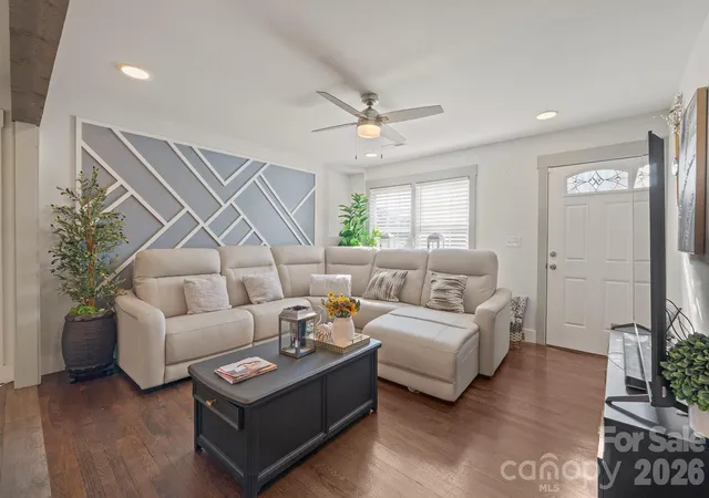 Photo 3 of Single family home for sale at 1411 Dean St, Charlotte, NC 28216 | MLS# 4420724 | Listing updated on 2026-09-15