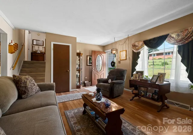 Photo 2 of Single family home for sale at 86 Debra Ln, Asheville, NC 28806 | MLS# 4420738 | Listing updated on 2026-09-28