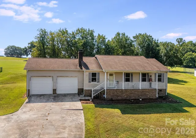 Photo 3 of Single family home for sale at 3020 Vernell Ln, Shelby, NC 28150 | MLS# 4420785 | Listing updated on 2026-09-11