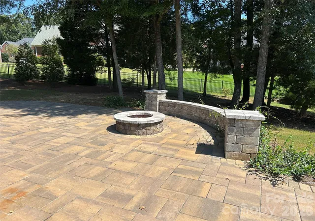 Photo 3 of Single family home for sale at 1686 Nestledown Ct, Rock Hill, SC 29732 | MLS# 4420790 | Listing updated on 2026-10-20