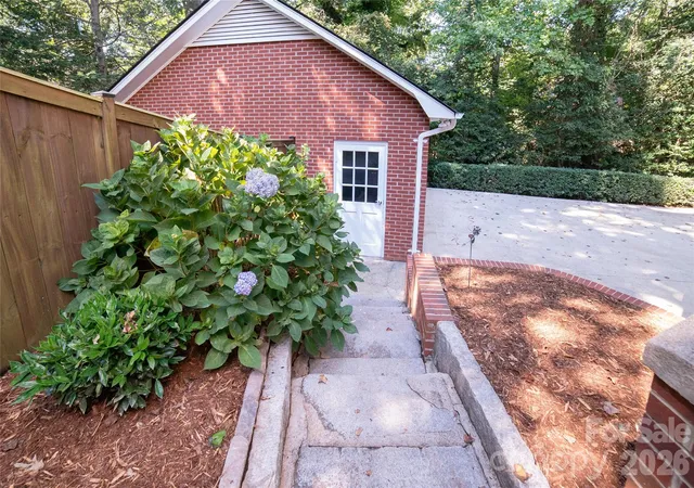 Photo 3 of Single family home for sale at 105 Montrose St, Morganton, NC 28655 | MLS# 4420850 | Listing updated on 2026-09-14
