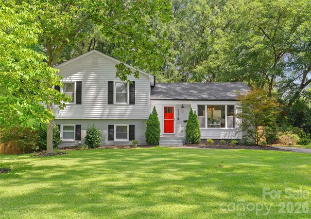 Photo 1 of Sale Pending at 6623 Long Meadow Rd, Charlotte, NC 28210 | MLS# 4420859 | Listing updated on 2026-09-11
