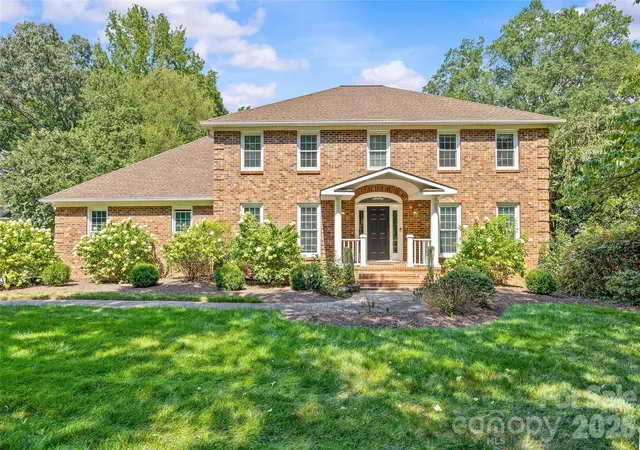 Photo 2 of Mansion for sale at 2710 Wamath Dr, Charlotte, NC 28210 | MLS# 4420927 | Listing updated on 2026-10-08