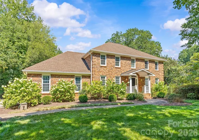 Photo 3 of Mansion for sale at 2710 Wamath Dr, Charlotte, NC 28210 | MLS# 4420927 | Listing updated on 2026-10-08