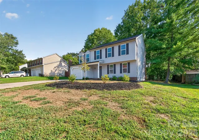 Photo 3 of Single family home for sale at 10730 Downpatrick Pl, Charlotte, NC 28262 | MLS# 4420930 | Listing updated on 2026-10-04