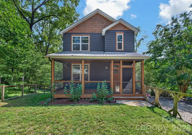 Photo 2 of Single family home for sale at 134 Shelburne Rd, Asheville, NC 28806 | MLS# 4421009 | Listing updated on 2026-10-09