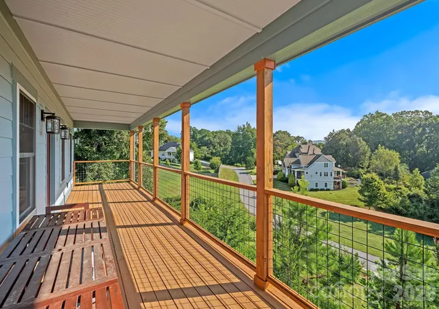 Photo 3 of Single family home for sale at 19 Magnolia Farms Dr, Asheville, NC 28806 | MLS# 4421028 | Listing updated on 2026-10-08