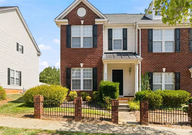 Photo 1 of Townhouse for sale at 17742 Delmas Dr, Cornelius, NC 28031 | MLS# 4421094 | Listing updated on 2026-09-23