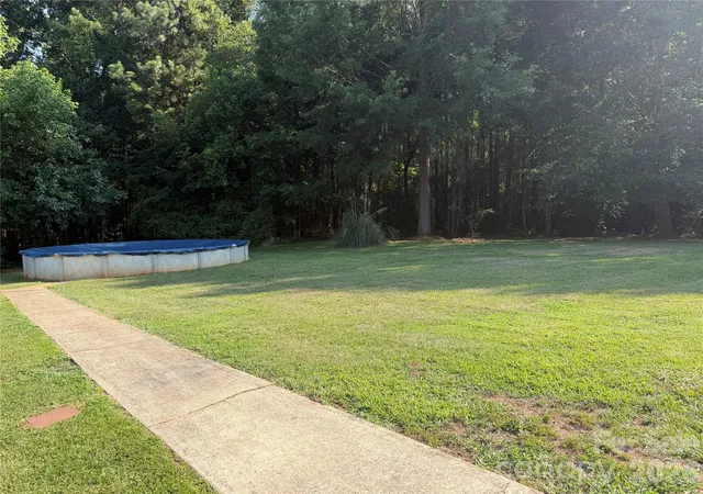 Photo 27 of Single family home for sale at 917 W Pine St, Blacksburg, SC 29702 | MLS# 4421178 | Listing updated on 2026-09-28