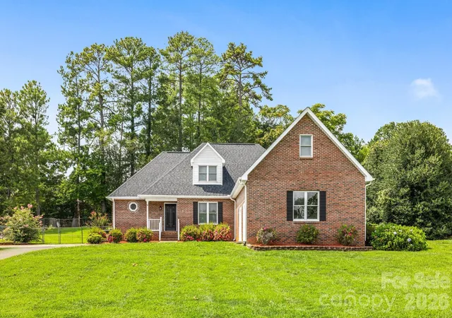 Photo 1 of Sale Pending at 221 Nancy Dr, Shelby, NC 28152 | MLS# 4421218 | Listing updated on 2026-09-11