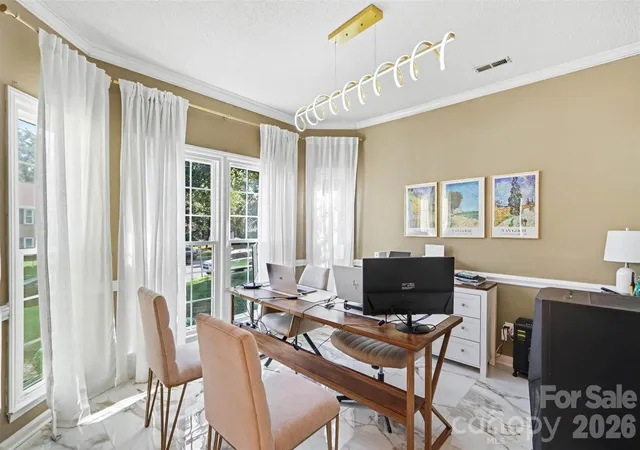 Photo 4 of Single family home for sale at 3907 Yorkford Dr, Charlotte, NC 28269 | MLS# 4421220 | Listing updated on 2026-10-28