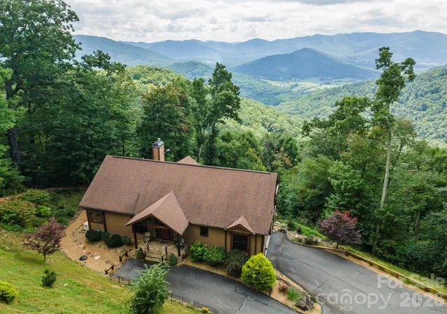 Photo 1 of Single family home for sale at 30 Wedgewood Ter, Black Mountain, NC 28711 | MLS# 4421257 | Listing updated on 2026-09-15