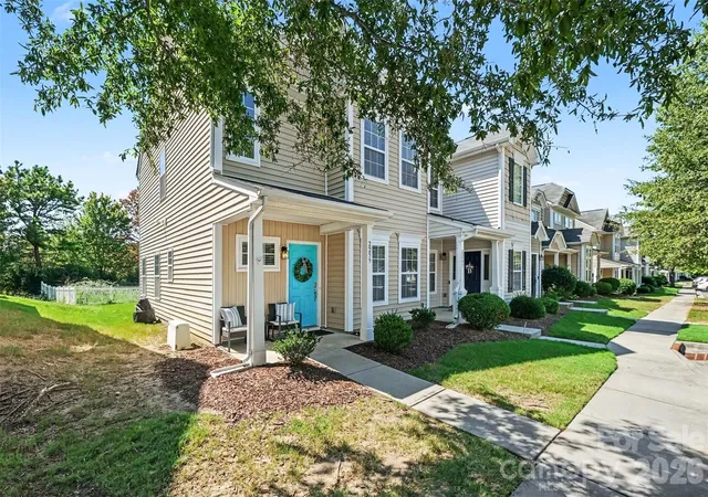 Photo 2 of Sale Pending at 2259 Crosscut Dr, Charlotte, NC 28214 | MLS# 4421275 | Listing updated on 2026-09-13