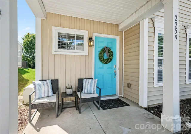 Photo 3 of Sale Pending at 2259 Crosscut Dr, Charlotte, NC 28214 | MLS# 4421275 | Listing updated on 2026-09-13