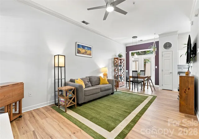 Photo 2 of Condo for sale at 942 Hawthorne Brg Ct, Charlotte, NC 28204 | MLS# 4421282 | Listing updated on 2026-09-19