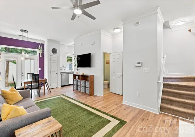 Photo 3 of Condo for sale at 942 Hawthorne Brg Ct, Charlotte, NC 28204 | MLS# 4421282 | Listing updated on 2026-09-19