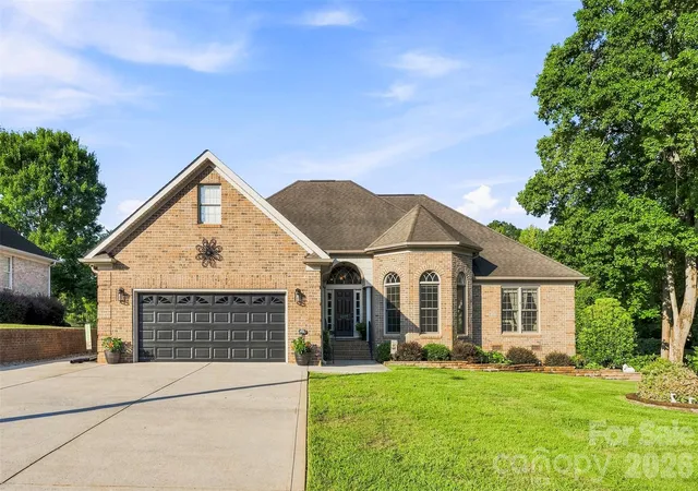Photo 1 of Single family home for sale at 1277 White Pond Dr, Gastonia, NC 28056 | MLS# 4421305 | Listing updated on 2026-09-15