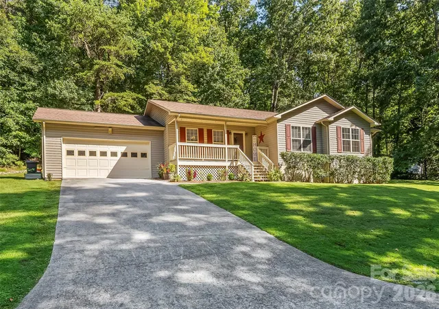 Photo 1 of Single family home for sale at 132 Dogwood Hts Dr, Marion, NC 28752 | MLS# 4421335 | Listing updated on 2026-09-18