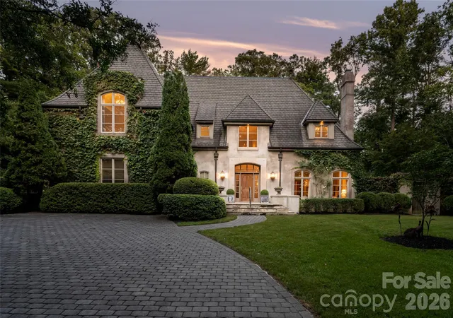 Photo 1 of Single family home for sale at 6 Frith Dr, Asheville, NC 28803 | MLS# 4421366 | Listing updated on 2026-09-25