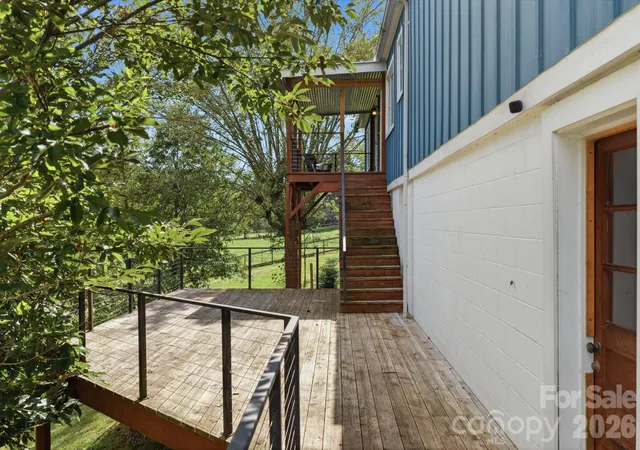 Photo 4 of Single family home for sale at 2119 Pisgah Dr, Canton, NC 28716 | MLS# 4421385 | Listing updated on 2026-09-15