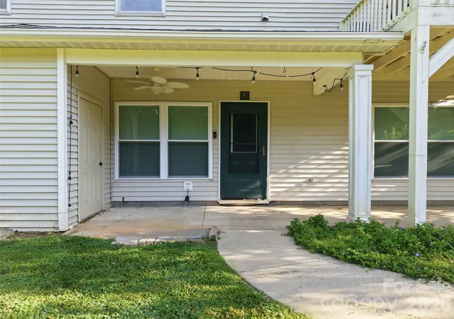 Photo 4 of Condo for sale at 19 Krista Cir #E, Candler, NC 28715 | MLS# 4421403 | Listing updated on 2026-09-26
