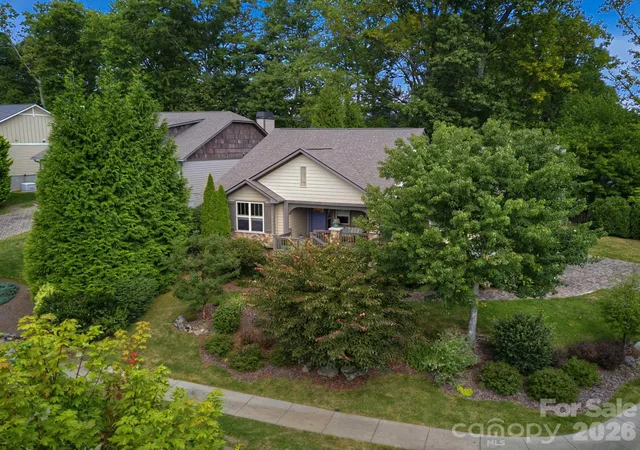 Photo 2 of Single family home for sale at 323 Fennel Dun Cir, Biltmore Lake, NC 28715 | MLS# 4421442 | Listing updated on 2026-09-25