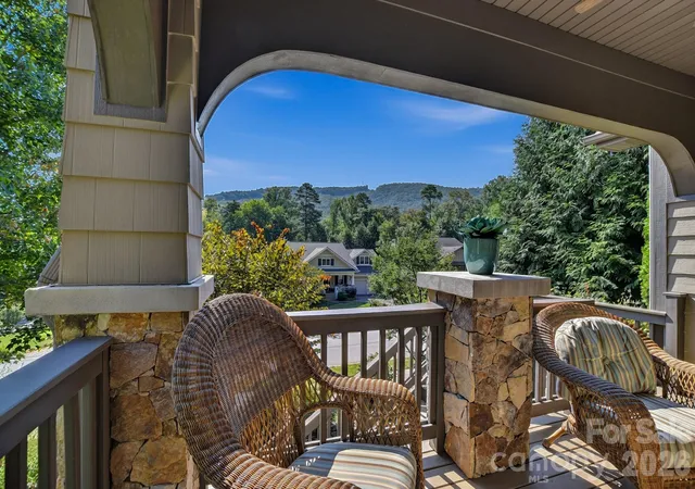 Single family home for sale at 323 Fennel Dun Cir, Biltmore Lake, NC 28715 | MLS# 4421442