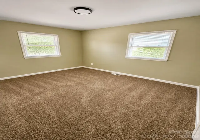 Photo 4 of Single family home for sale at 2756 Coronet Way, Charlotte, NC 28208 | MLS# 4421622 | Listing updated on 2026-09-15