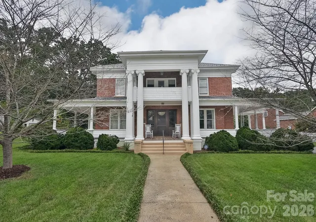 Photo 2 of Single family home for sale at 418 W Main St, Elkin, NC 28621 | MLS# 4421676 | Listing updated on 2026-09-28